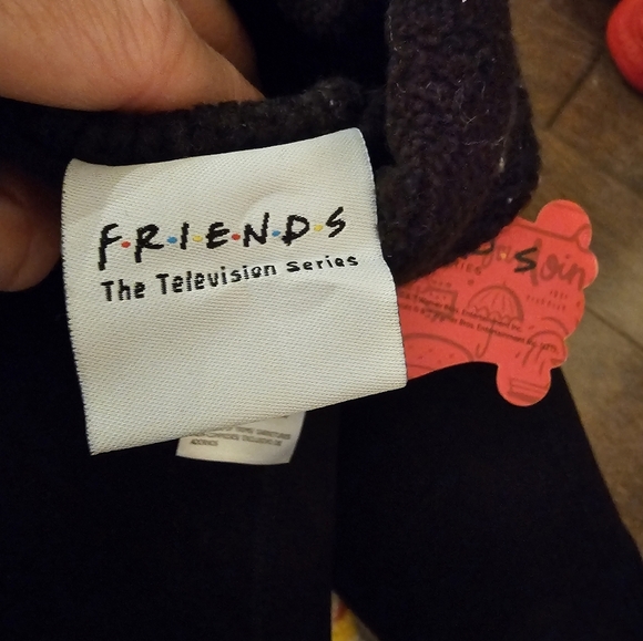 Friends headband for winter - Picture 3 of 3